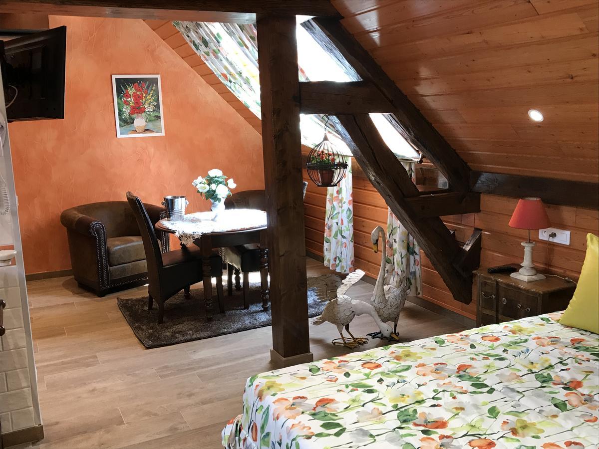 La Ferme Briarde Bed & Breakfast Couperdrix Exterior photo